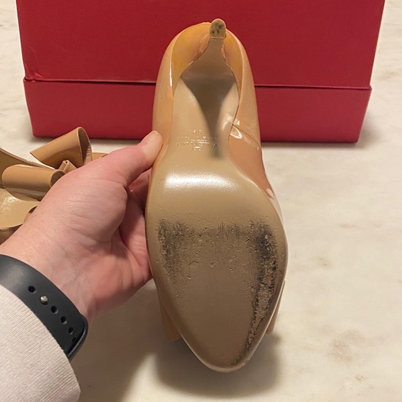Valentino Women's Nude Bow Heels - Picture 7 of 11